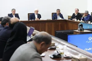 عارف: گرانی وضعیت آزاردهنده‌ای پیدا کرده/ راهبرد دشمن استفاده از موج افزایش قیمت‌هاست و همه دستگاه‌ها باید برای مقابله با آن به میدان بیایند