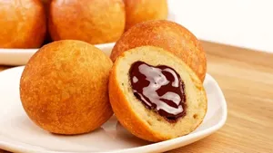 طرز تهیه دونات شکلاتی با مغز نرم و خوشمزه